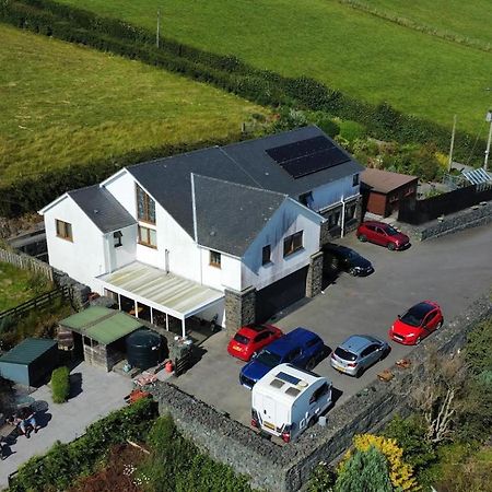 Y Grange Bed & Breakfast Llanfihangel-y-Creuddyn Bagian luar foto