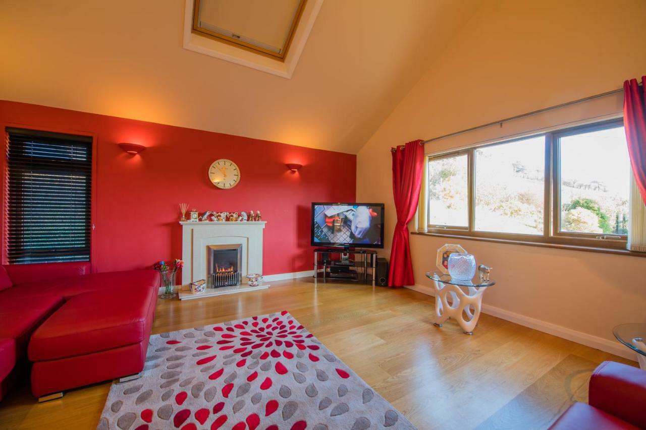 Y Grange Bed & Breakfast Llanfihangel-y-Creuddyn Bagian luar foto