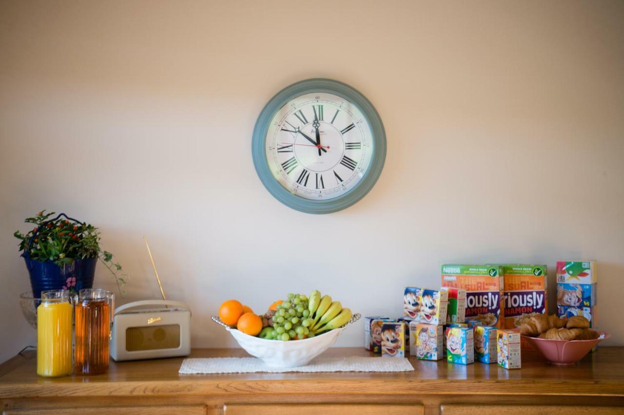Y Grange Bed & Breakfast Llanfihangel-y-Creuddyn Bagian luar foto