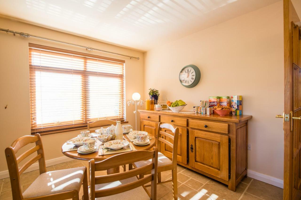 Y Grange Bed & Breakfast Llanfihangel-y-Creuddyn Bagian luar foto