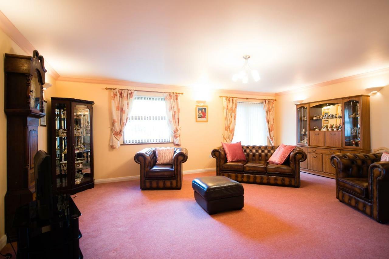 Y Grange Bed & Breakfast Llanfihangel-y-Creuddyn Bagian luar foto